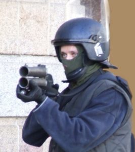 flashball_-_french_police_01