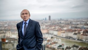 le-maire-ps-de-lyon-gerard-collomb-pose-le-21-janvier-2014_4878773